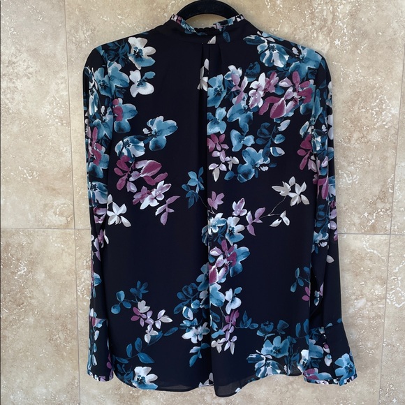 White House Black Market Blouse 4 Floral Tie Neck Women’s Black Blue Long Sleeve - Picture 4 of 12